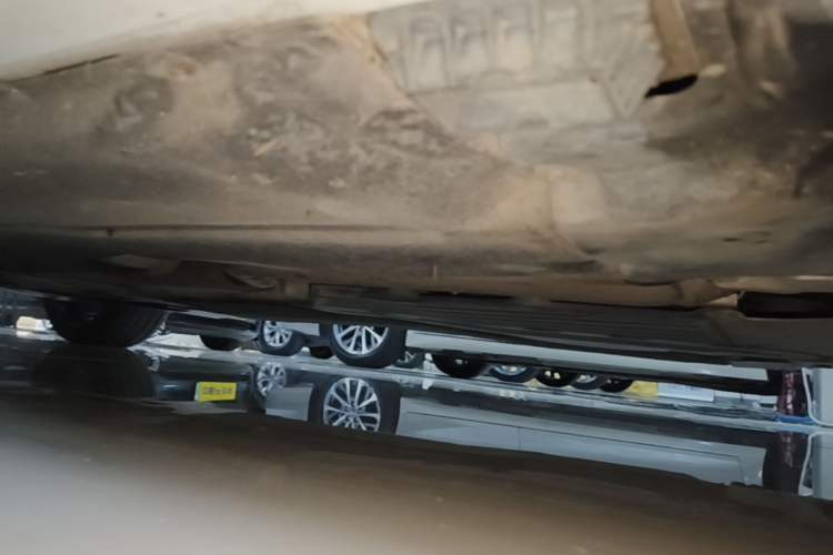 Used BMW 5 Series 2018 Restyled 530Li Leading Edition M Sport Package Right Side Sill