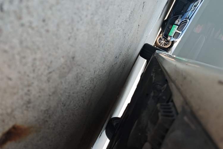 Used BMW 5 Series 2018 528Li Launch Special Edition Right Side Sill