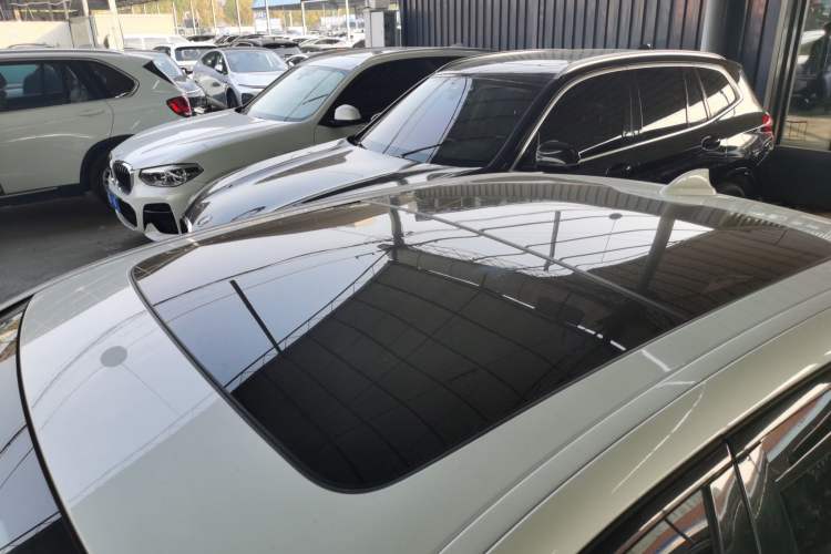 Used BMW 5 Series 2018 Facelifted 530Li xDrive M Sport Package Roof