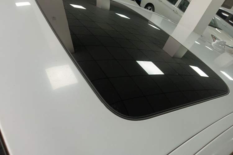 Used BMW 5 Series 2018 525Li Luxury Package Roof