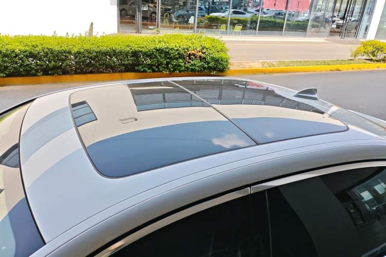 Used BMW 5 Series 2018 Revised Version 530Li Leading Edition Luxury Package Roof