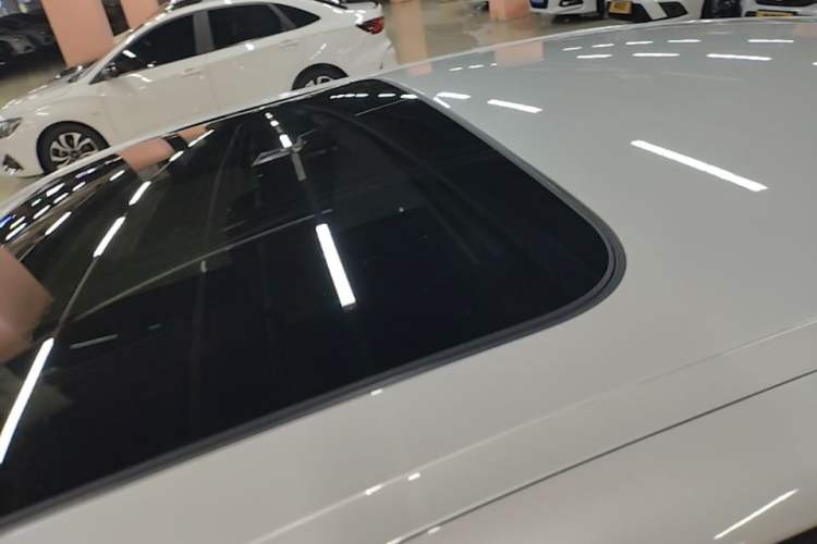 Used BMW 5 Series 2018 528Li Launch Special Edition Roof