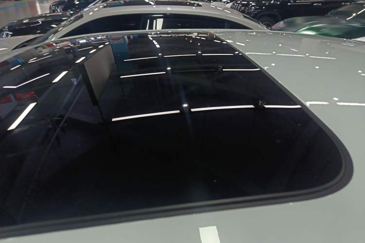 Used BMW 5 Series 2018 525Li M Sport Package Roof