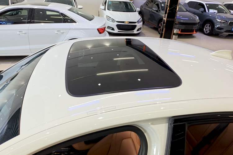 Used BMW 5 Series 2018 525i M Sport Package Roof