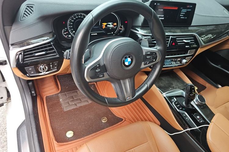 Used BMW 5 Series 2018 530Li Luxury Edition M Sport Package Steering Wheel