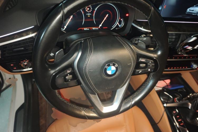 Used BMW 5 Series 2018 530Li Leading Model M Sport Package Steering Wheel