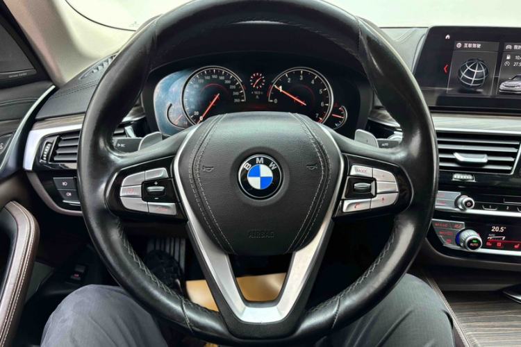 Used BMW 5 Series 2018 Facelifted 530Li Luxury Edition Premium Package Steering Wheel