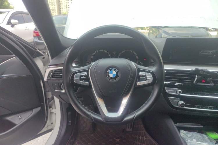 Used BMW 5 Series 2018 525Li M Sport Package Steering Wheel