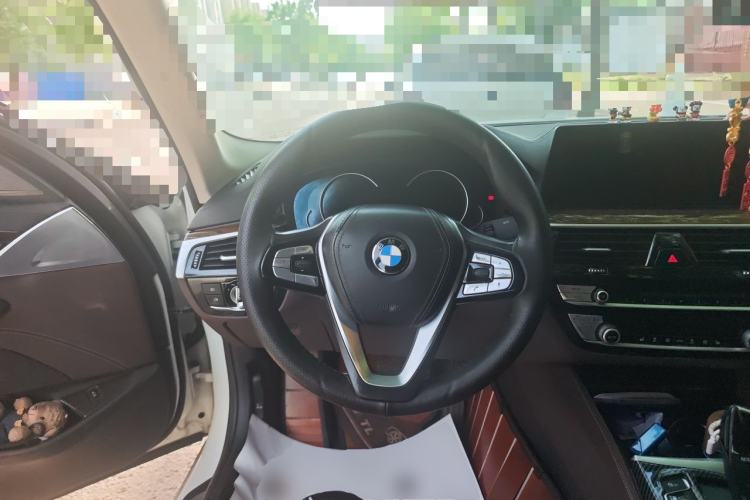 Used BMW 5 Series 2018 525Li Luxury Package Steering Wheel