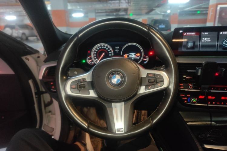 Used BMW 5 Series 2018 525i M Sport Package Steering Wheel