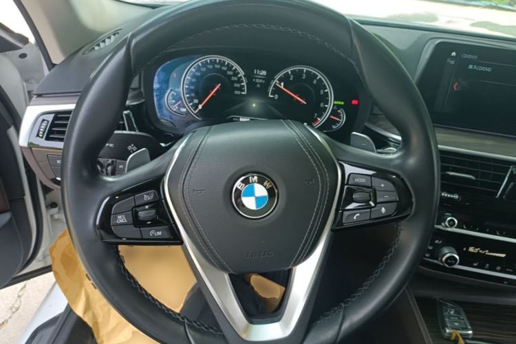 Used BMW 5 Series 2018 530Li Leading Edition Luxury Package Steering Wheel