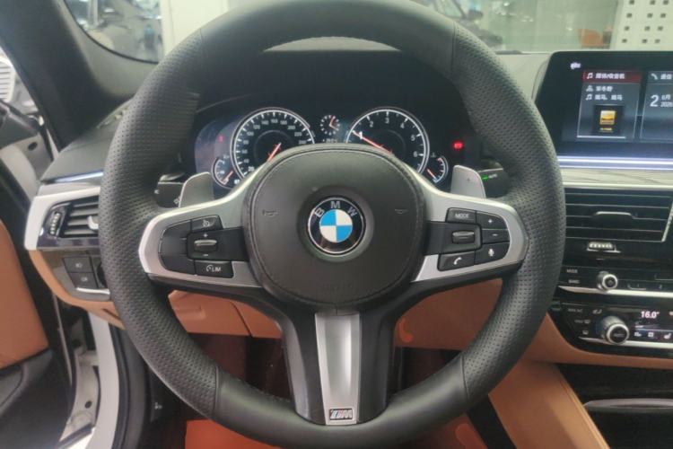 Used BMW 5 Series 2018 530Li Luxury Edition M Sport Package Steering Wheel
