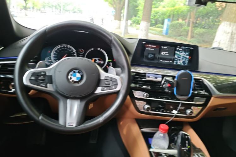 Used BMW 5 Series 2018 530Li Leading Model M Sport Package Steering Wheel