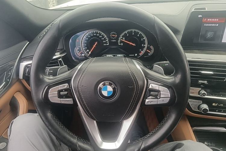 Used BMW 5 Series 2018 Restyled 530Li Leading Edition M Sport Package Steering Wheel
