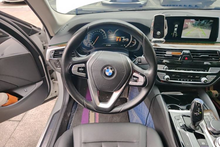 Used BMW 5 Series 2018 525Li Luxury Package Steering Wheel