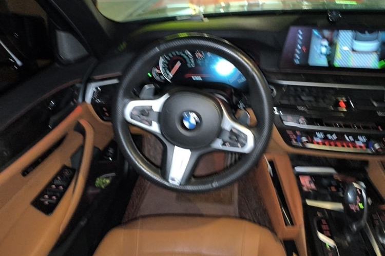 Used BMW 5 Series 2018 530Li Luxury Edition M Sport Package Steering Wheel