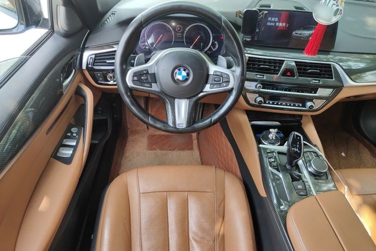 Used BMW 5 Series 2018 530Li Luxury Edition M Sport Package Steering Wheel