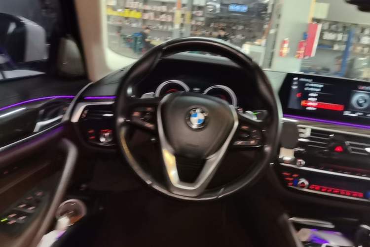 Used BMW 5 Series 2018 530Li Luxury Edition Premium Package Steering Wheel