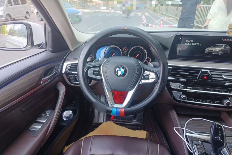 Used BMW 5 Series 2018 Revised Version 530Li Leading Edition Luxury Package Steering Wheel