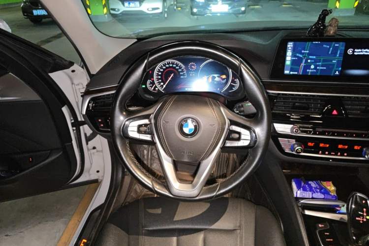 Used BMW 5 Series 2018 525Li Luxury Package Steering Wheel