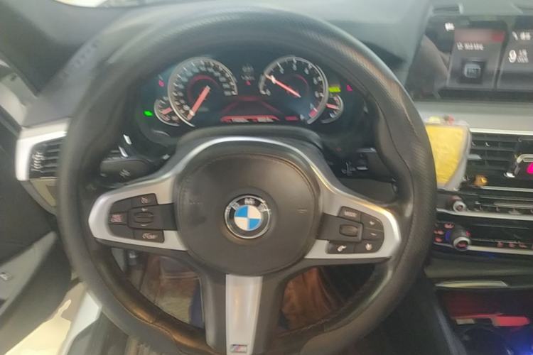 Used BMW 5 Series 2018 525i M Sport Package Steering Wheel