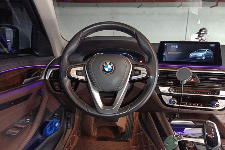 Used BMW 5 Series 2018 525Li Luxury Package Steering Wheel