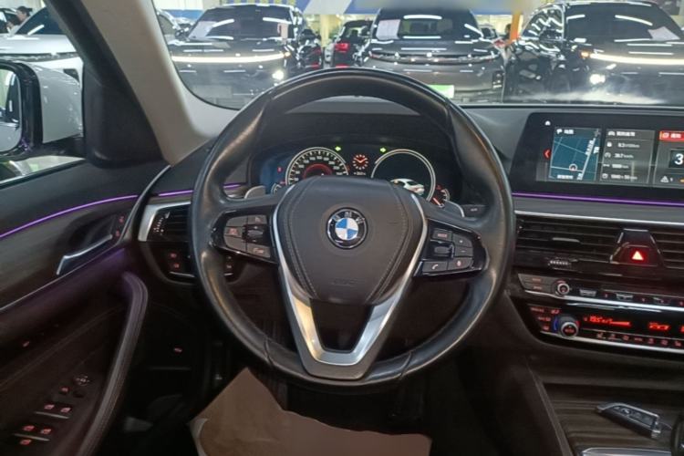 Used BMW 5 Series 2018 530Li Leading Edition Luxury Package Steering Wheel