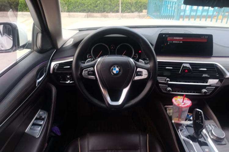 Used BMW 5 Series 2018 Revised Version 530Li Leading Edition Luxury Package Steering Wheel