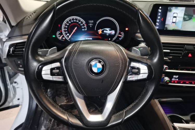 Used BMW 5 Series 2018 Facelifted 530Li Luxury Edition Premium Package Steering Wheel