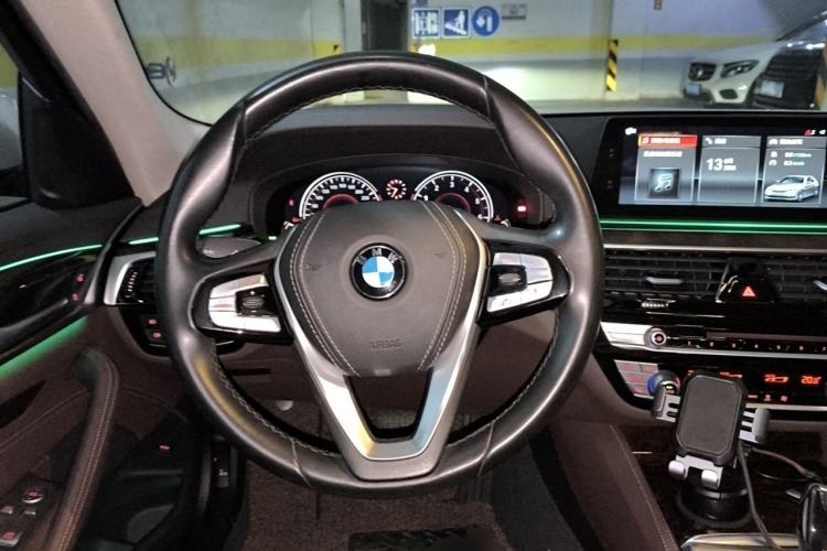 Used BMW 5 Series 2018 525Li Luxury Package Steering Wheel