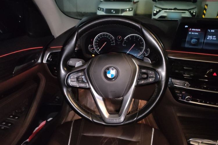 Used BMW 5 Series 2018 530Li Leading Edition Luxury Package Steering Wheel
