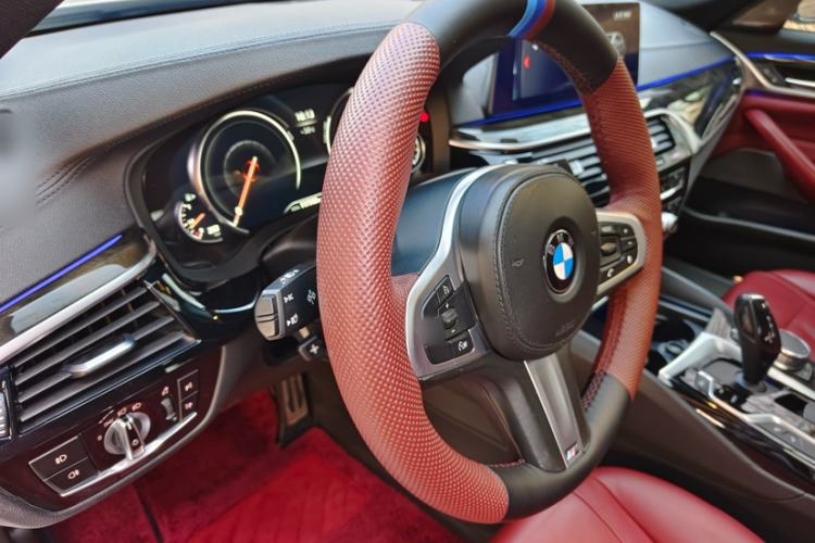 Used BMW 5 Series 2018 530Li Luxury Edition M Sport Package Steering Wheel