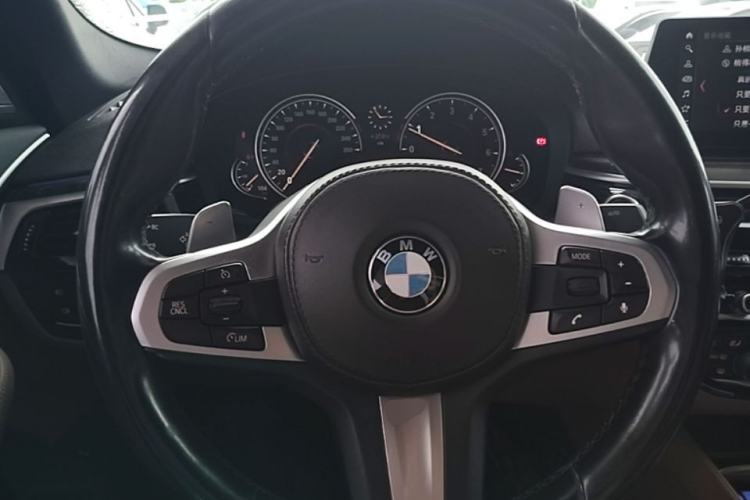 Used BMW 5 Series 2018 530Li Leading Model M Sport Package Steering Wheel