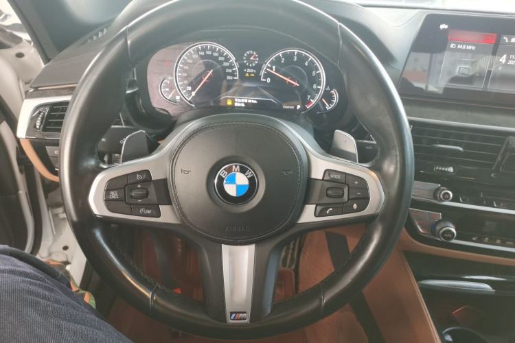 Used BMW 5 Series 2018 Facelifted 530Li xDrive M Sport Package Steering Wheel