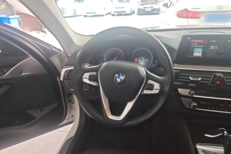 Used BMW 5 Series 2018 525Li Luxury Package Steering Wheel