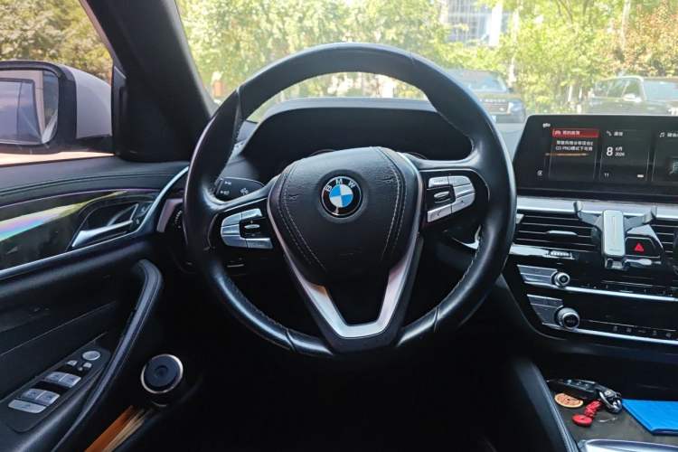 Used BMW 5 Series 2018 525Li M Sport Package Steering Wheel