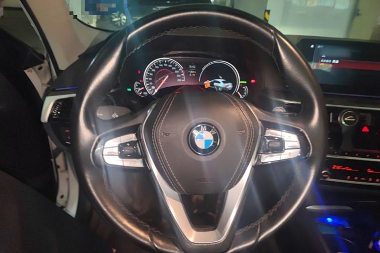 Used BMW 5 Series 2018 525Li Luxury Package Steering Wheel