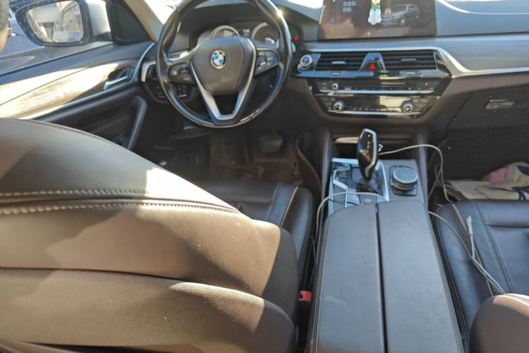 Used BMW 5 Series 2018 530Li xDrive Luxury Package Steering Wheel