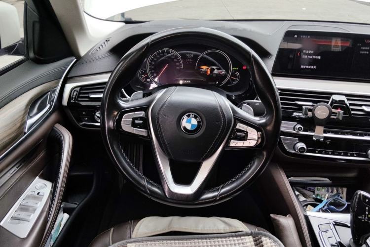 Used BMW 5 Series 2018 Revised Version 530Li Leading Edition Luxury Package Steering Wheel