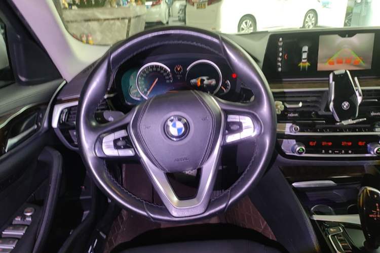 Used BMW 5 Series 2018 525Li Luxury Package Steering Wheel