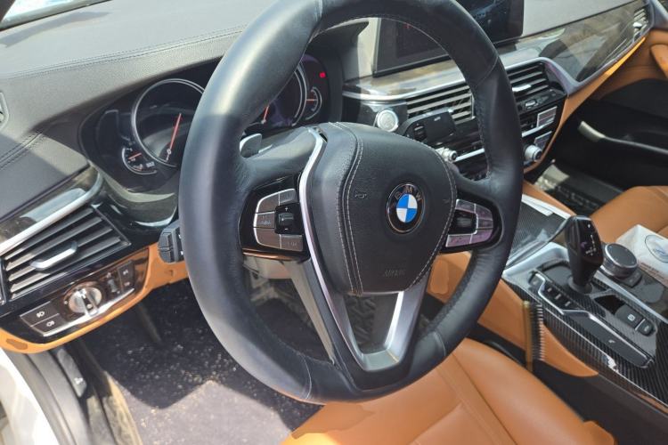 Used BMW 5 Series 2018 Restyled 530Li Leading Edition M Sport Package Steering Wheel