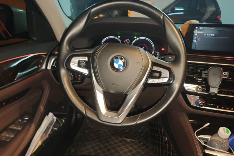 Used BMW 5 Series 2018 525Li Luxury Package Steering Wheel