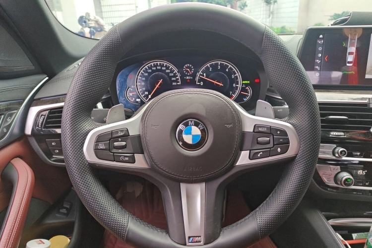 Used BMW 5 Series 2018 Restyled 530Li Leading Edition M Sport Package Steering Wheel