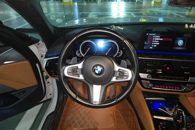 Used BMW 5 Series 2018 530Li Luxury Edition M Sport Package Steering Wheel