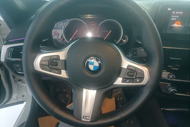 Used BMW 5 Series 2018 525Li M Sport Package Steering Wheel