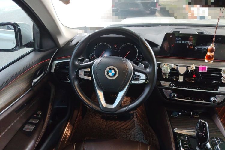 Used BMW 5 Series 2018 Revised Version 530Li Leading Edition Luxury Package Steering Wheel