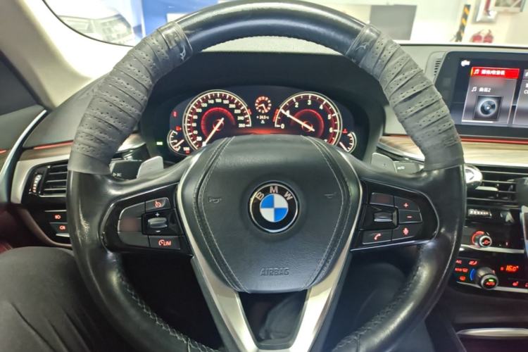 Used BMW 5 Series 2018 530Li Leading Edition Luxury Package Steering Wheel