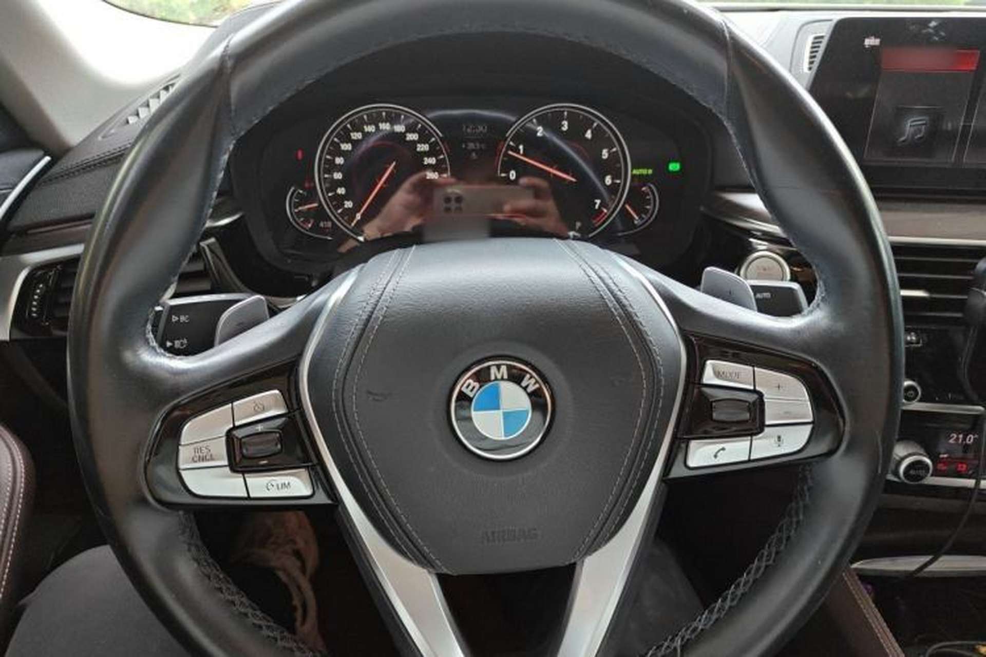 Used BMW 5 Series 2018 Facelifted 530Li Luxury Edition Premium Package Steering Wheel
