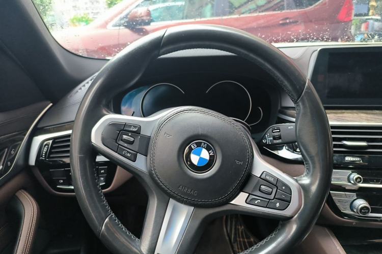 Used BMW 5 Series 2018 525Li Luxury Package Steering Wheel