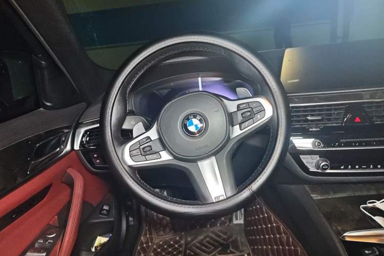 Used BMW 5 Series 2018 530Li Leading Edition Luxury Package Steering Wheel